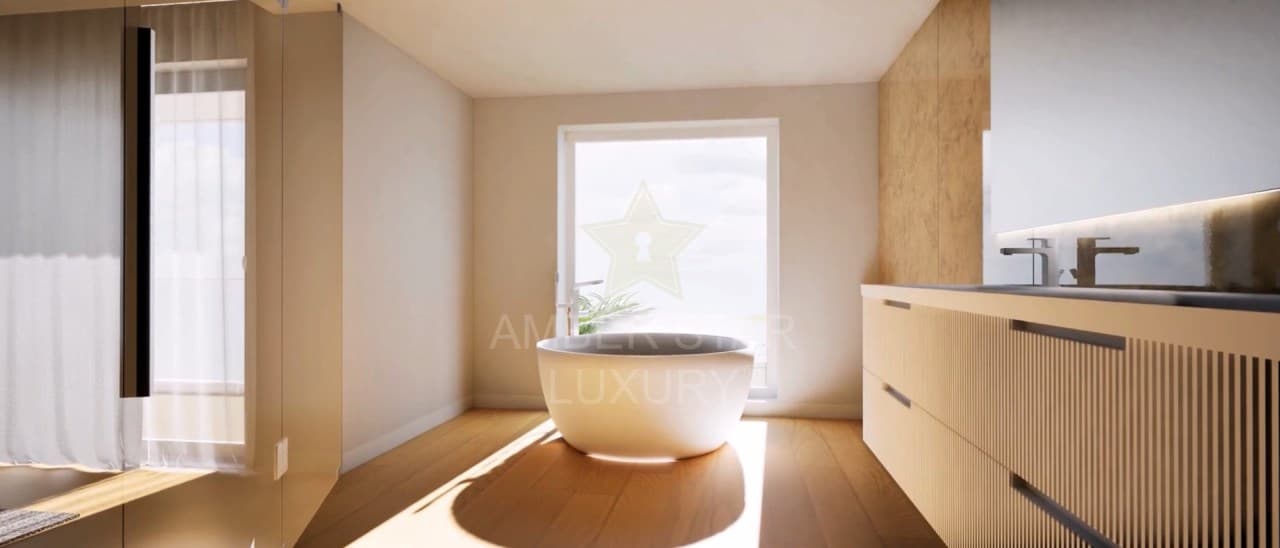 Four-bedroom detached house with elevator, Praia da Areia Branca, first line 3