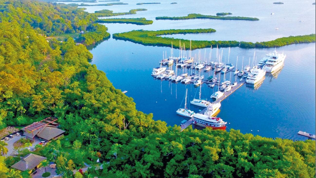 Dolphin Island Private island in the Caribbean Sea 3